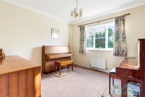 Photo 21- click for photo gallery